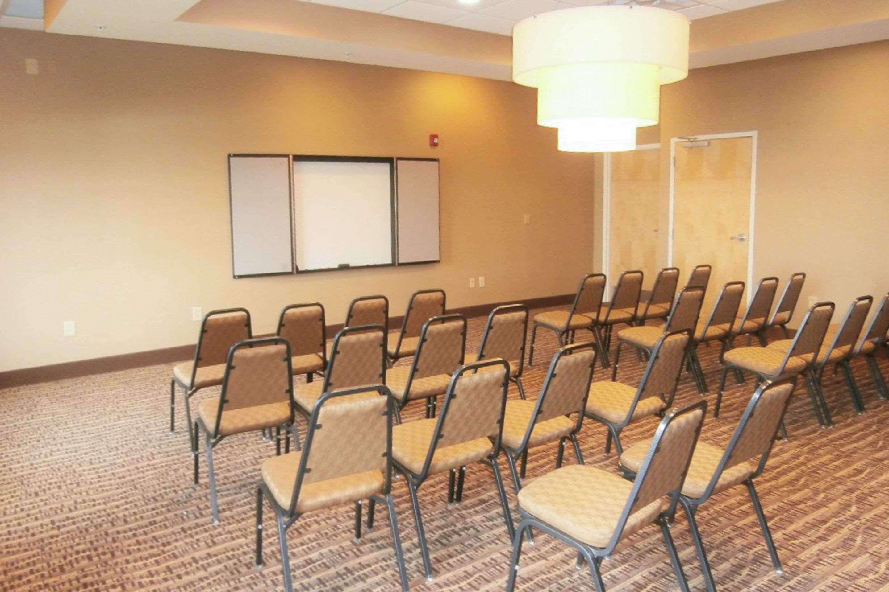 Comfort Suites Smyrna Εξωτερικό φωτογραφία
