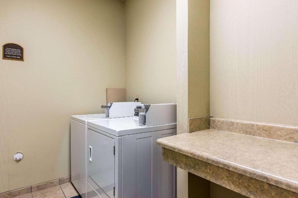 Comfort Suites Smyrna Εξωτερικό φωτογραφία